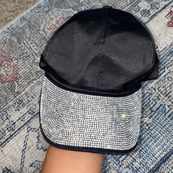 Vera Wang Accessories - VERA NEW YORK satin/ bedazzled hat